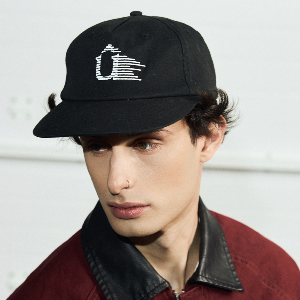 Cap “Û” Black