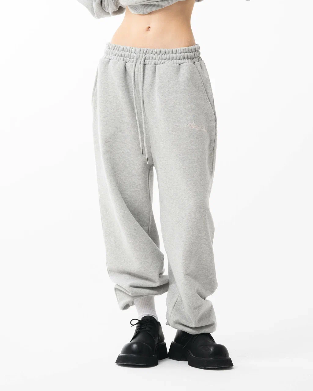 базовые джоггеры серого цвета 
