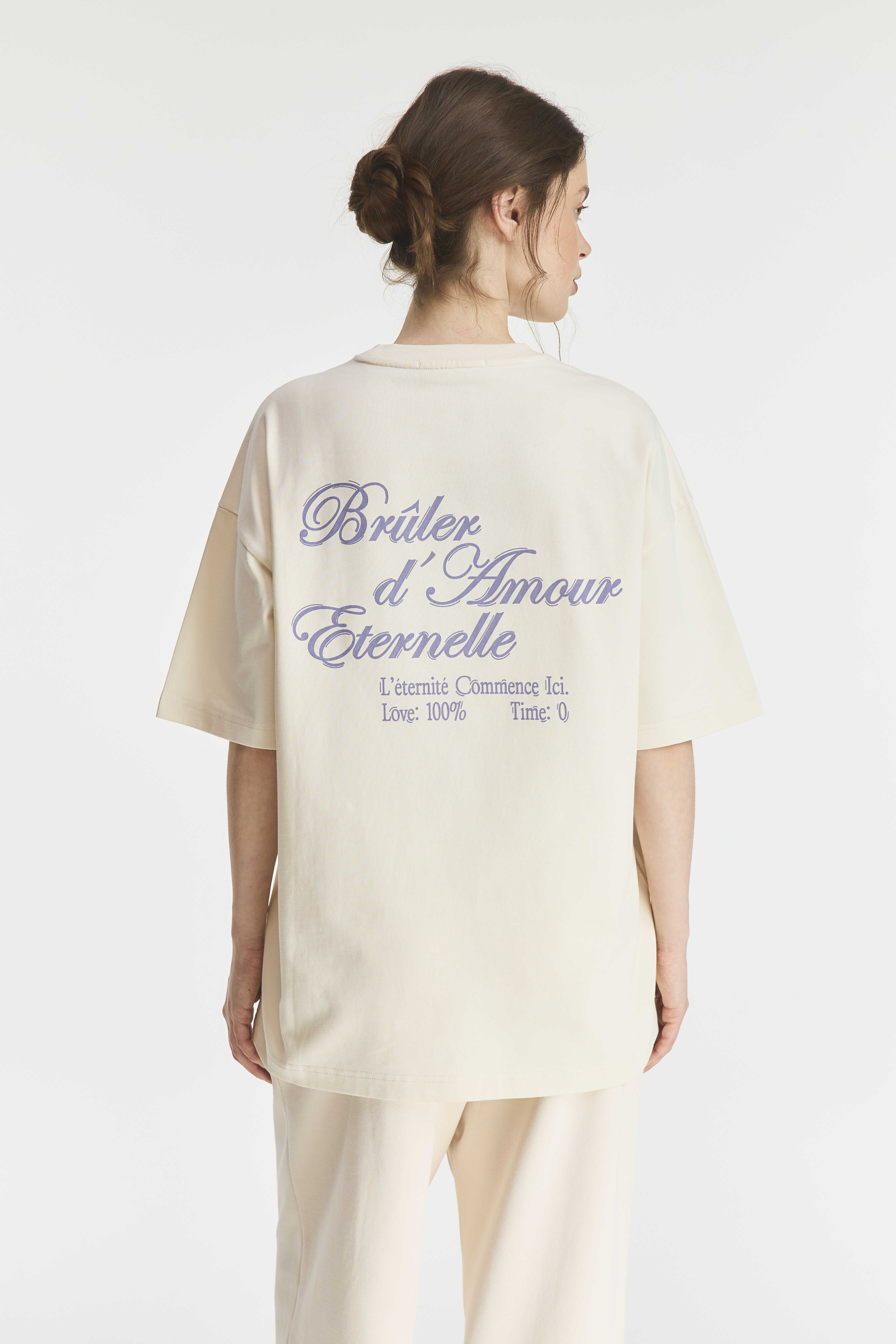 футболка с принтом на спине 