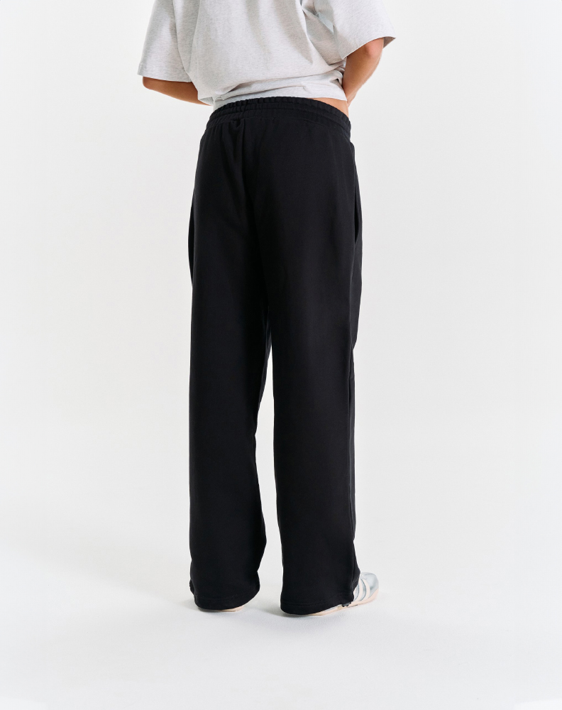 Чёрные оверсайз брюки "Logo de base 01"