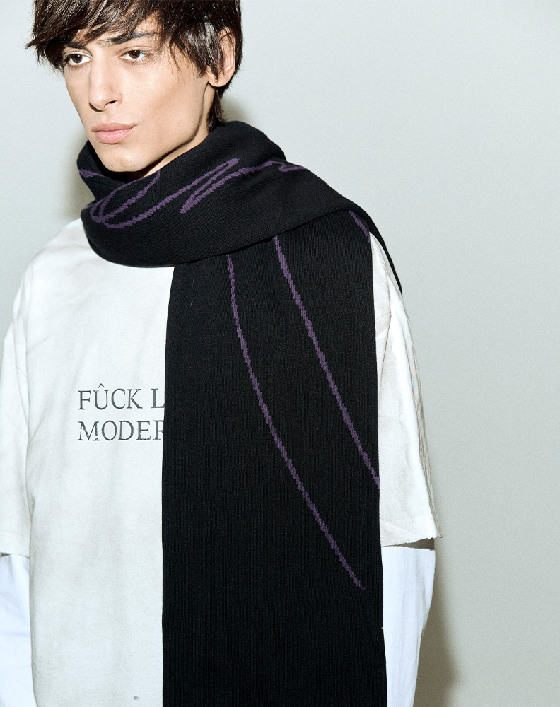 Чёрный вязаный шарф “Signature”