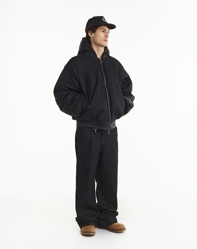 Бомбер «Масляный» черный