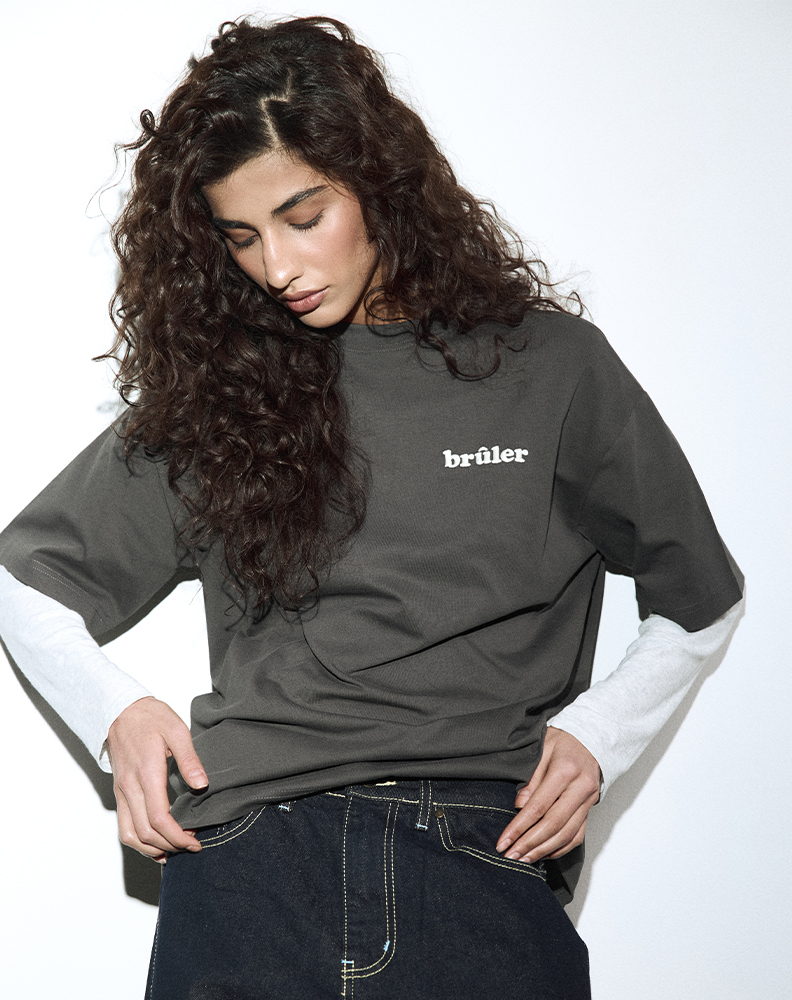 Оверсайз футболка графитового цвета “Peau à Peau”