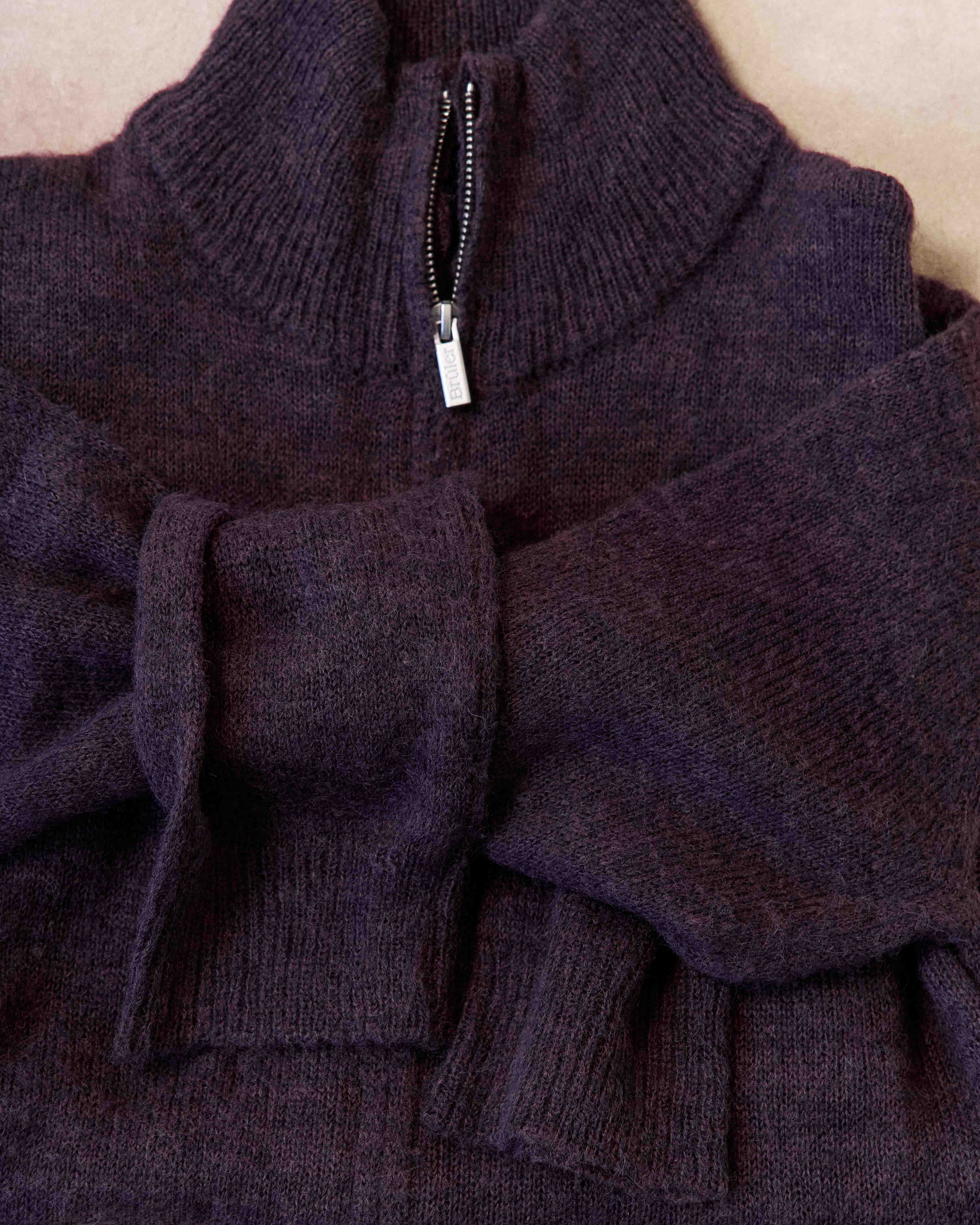 Кардиган «Поздняя работа» фиолетовый