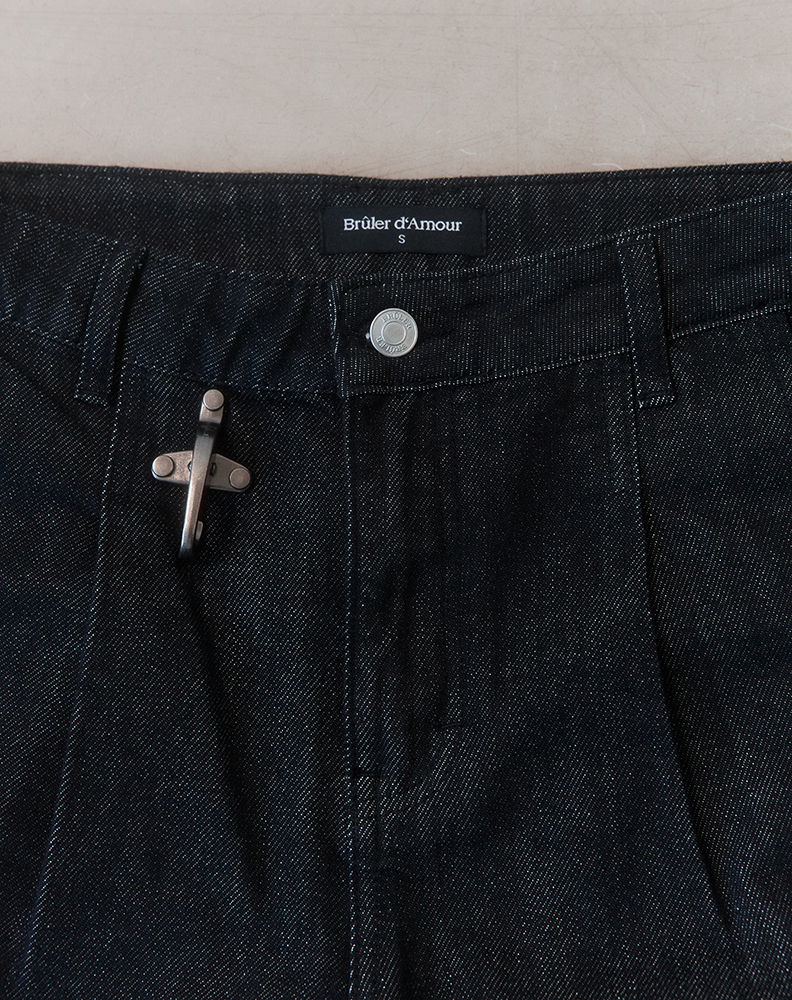 Джинсы "Крепление" черные